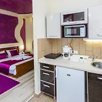 Lejlighed Almafa Apartmanhaz *