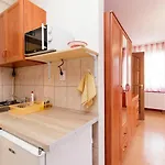 Almafa Apartmanhaz Eger