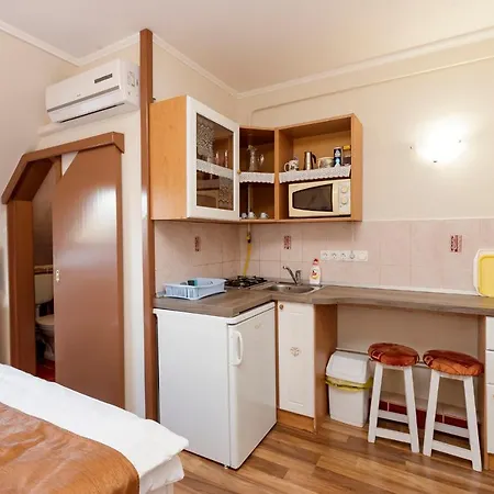 Lägenhet Almafa Apartmanhaz