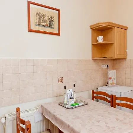 Lägenhet Almafa Apartmanhaz *