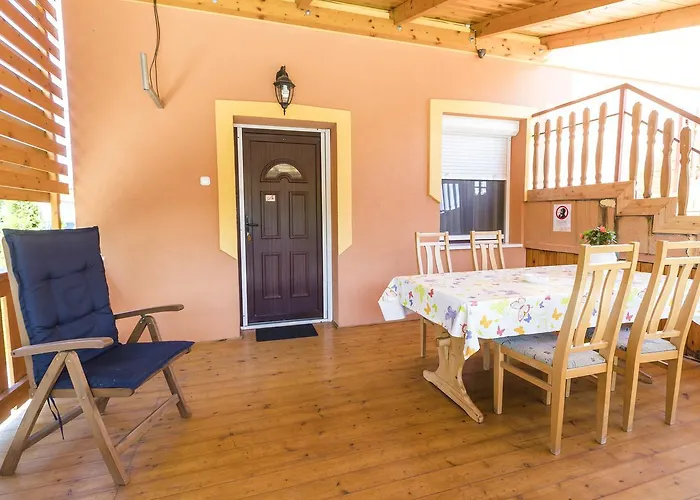 Almafa Apartmanhaz Apartment Erlau