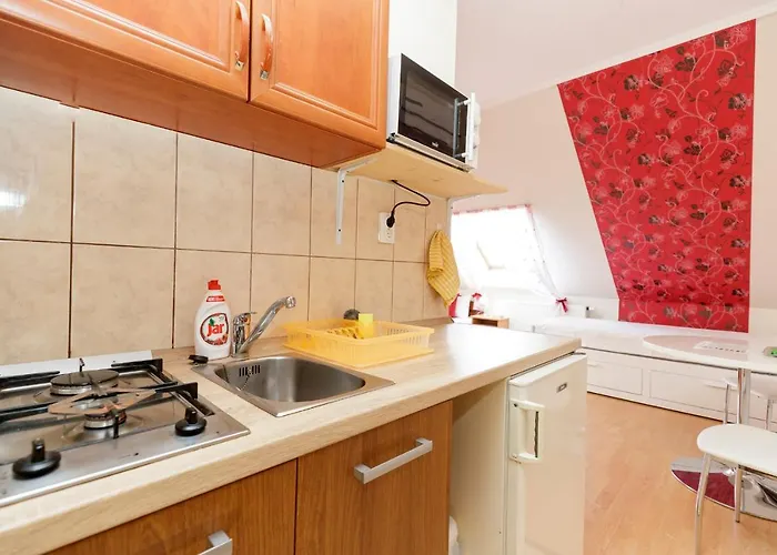 Almafa Apartmanhaz *