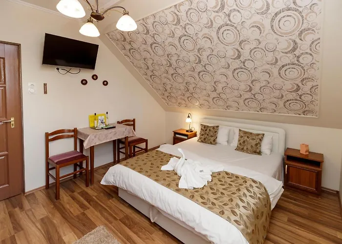 Almafa Apartmanhaz * Erlau