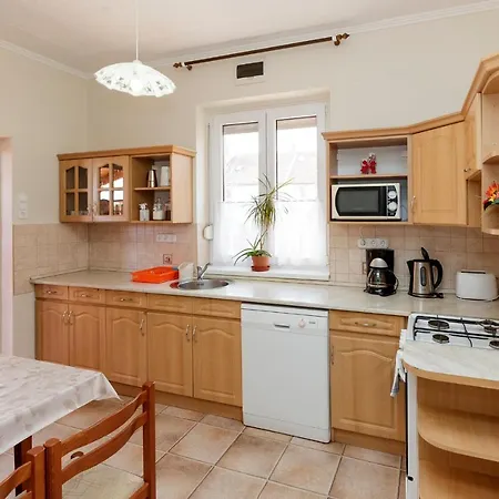 Almafa Apartmanhaz *