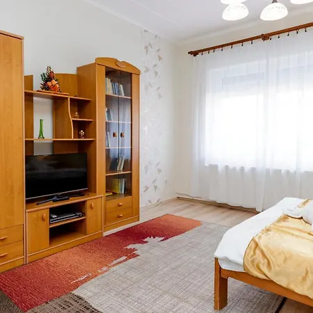 Almafa Apartmanhaz Apartmán Eger