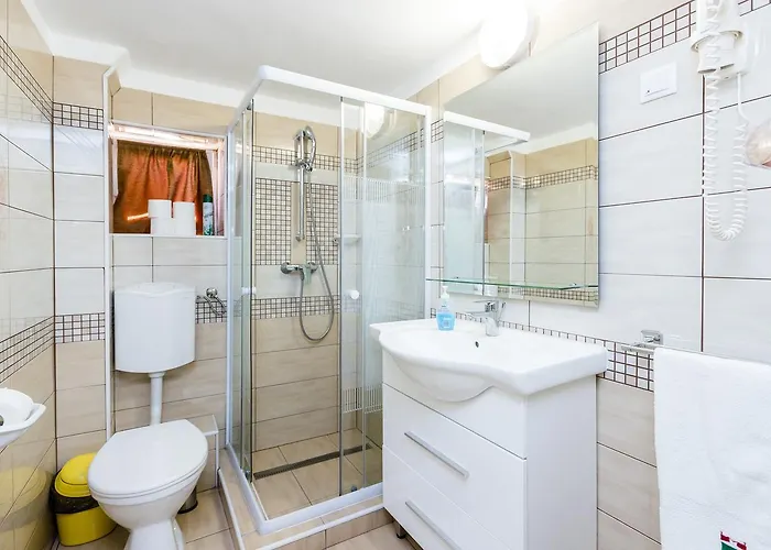 Almafa Apartmanhaz *