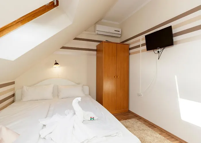 Almafa Apartmanhaz *