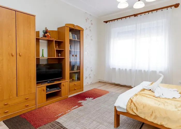 Almafa Apartmanhaz Appartement Eger